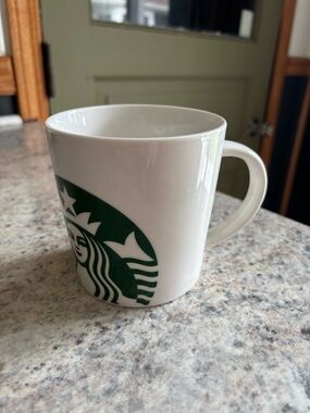 Starbucks Coffee Mug Cup Mermaid Siren Logo 14 fl. oz White Green